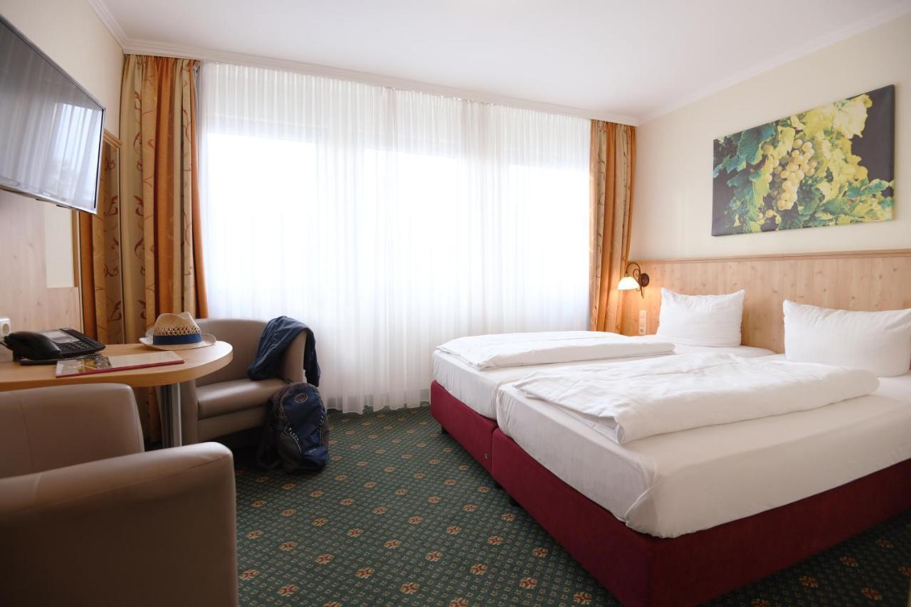 Moselstern Parkhotel Kraehennest Лёф Экстерьер фото