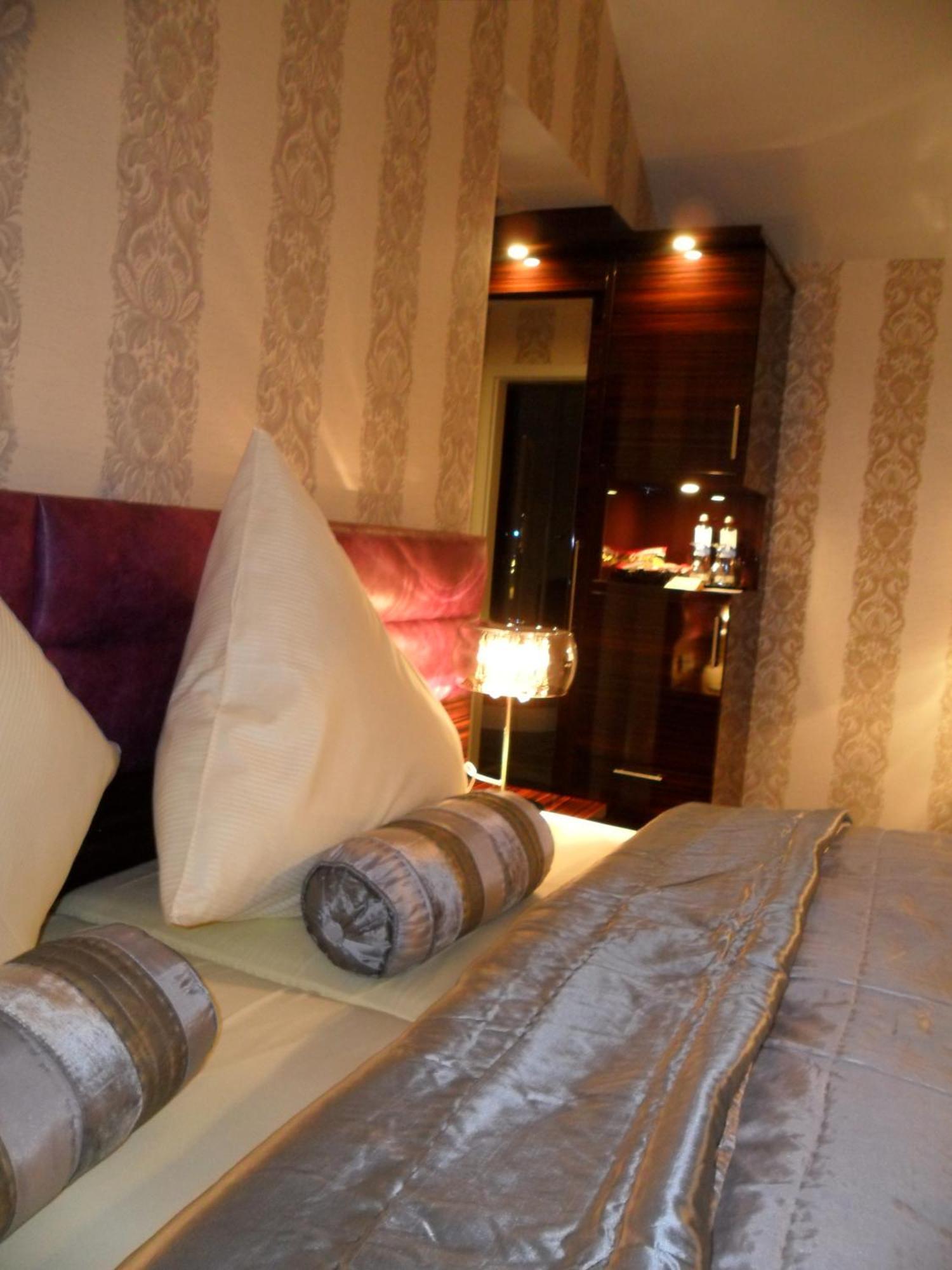 Moselstern Parkhotel Kraehennest Лёф Номер фото